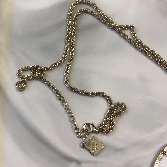 Kendra Scott White Rayne Necklace - Picture 5 of 6